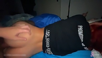 Wife Indulges In Eating Her Friend'S Vagina While Staying At Home - Sincroniah
